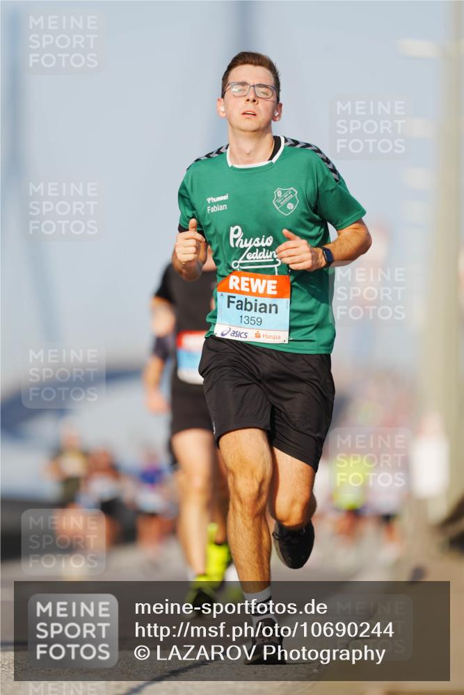 03.10.2026 - Köhlbrandbrückenlauf LAZAROV Photography http://msf.ph/oto/10690244 03.10.2026 09:45:31 Position 3 1359 meine-sportfotos.de