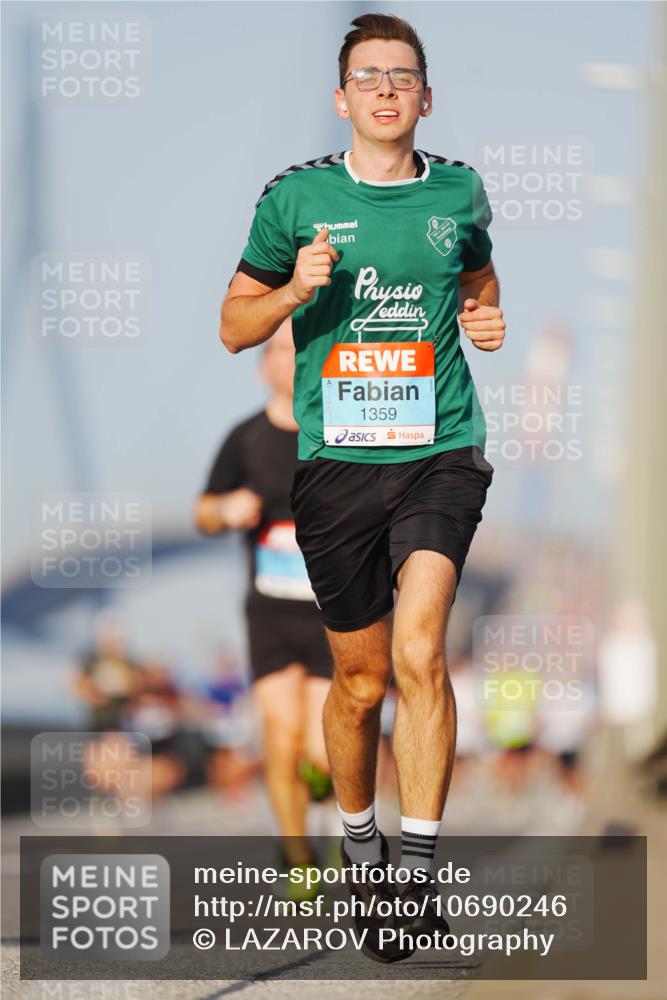 03.10.2026 - Köhlbrandbrückenlauf LAZAROV Photography http://msf.ph/oto/10690246 03.10.2026 09:45:31 Position 3 1359 meine-sportfotos.de