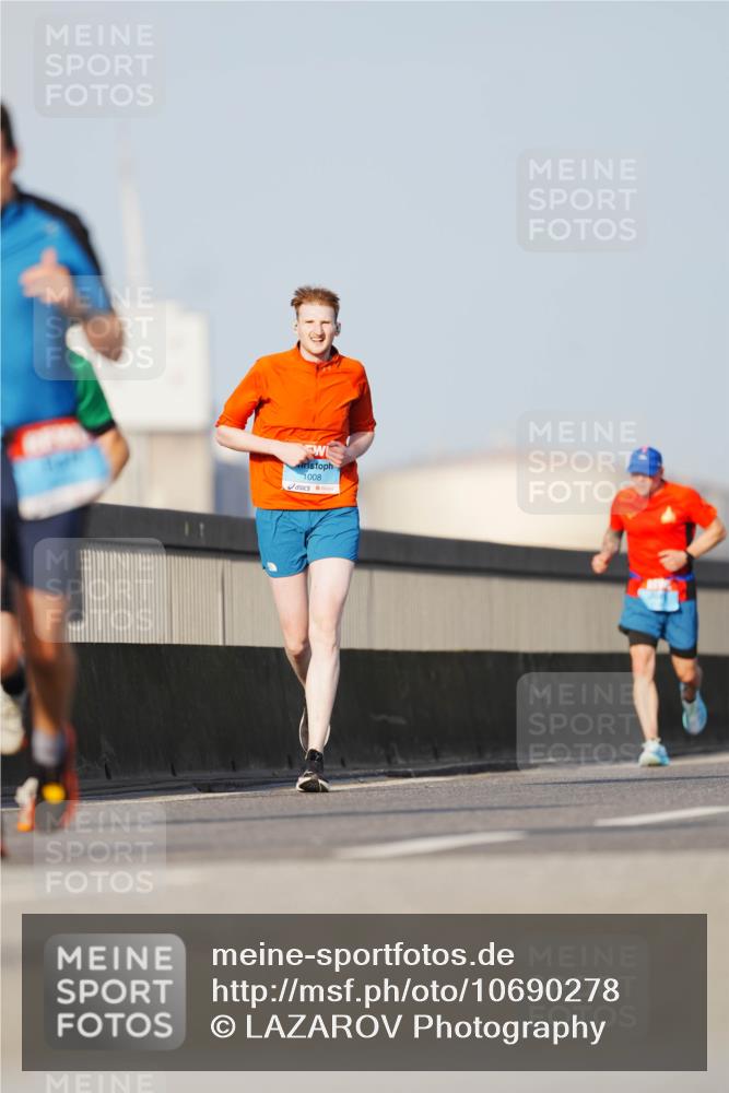 03.10.2026 - Köhlbrandbrückenlauf LAZAROV Photography http://msf.ph/oto/10690278 03.10.2026 09:45:42 Position 3 1008 meine-sportfotos.de