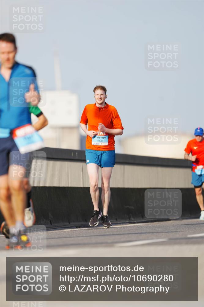 03.10.2026 - Köhlbrandbrückenlauf LAZAROV Photography http://msf.ph/oto/10690280 03.10.2026 09:45:42 Position 3 1008 meine-sportfotos.de