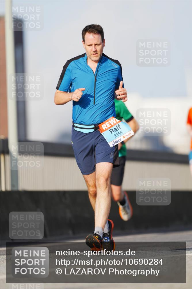 03.10.2026 - Köhlbrandbrückenlauf LAZAROV Photography http://msf.ph/oto/10690284 03.10.2026 09:45:43 Position 3 2254 meine-sportfotos.de