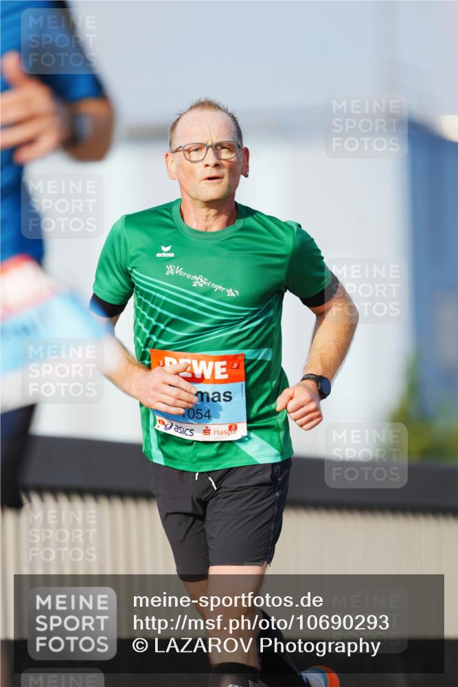 03.10.2026 - Köhlbrandbrückenlauf LAZAROV Photography http://msf.ph/oto/10690293 03.10.2026 09:45:47 Position 3 054 meine-sportfotos.de