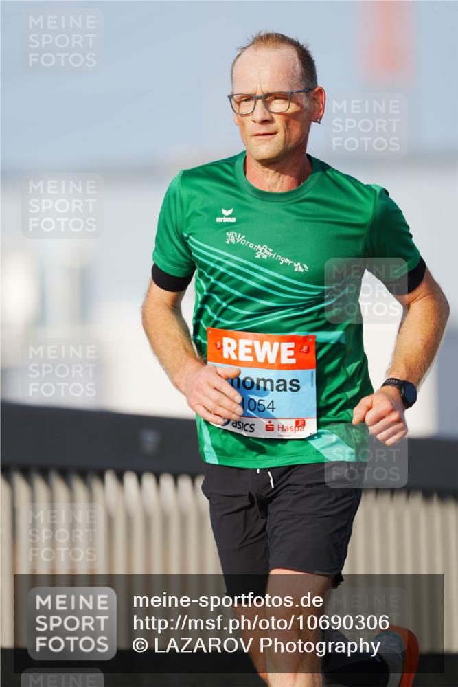 03.10.2026 - Köhlbrandbrückenlauf LAZAROV Photography http://msf.ph/oto/10690306 03.10.2026 09:45:48 Position 3 054 meine-sportfotos.de