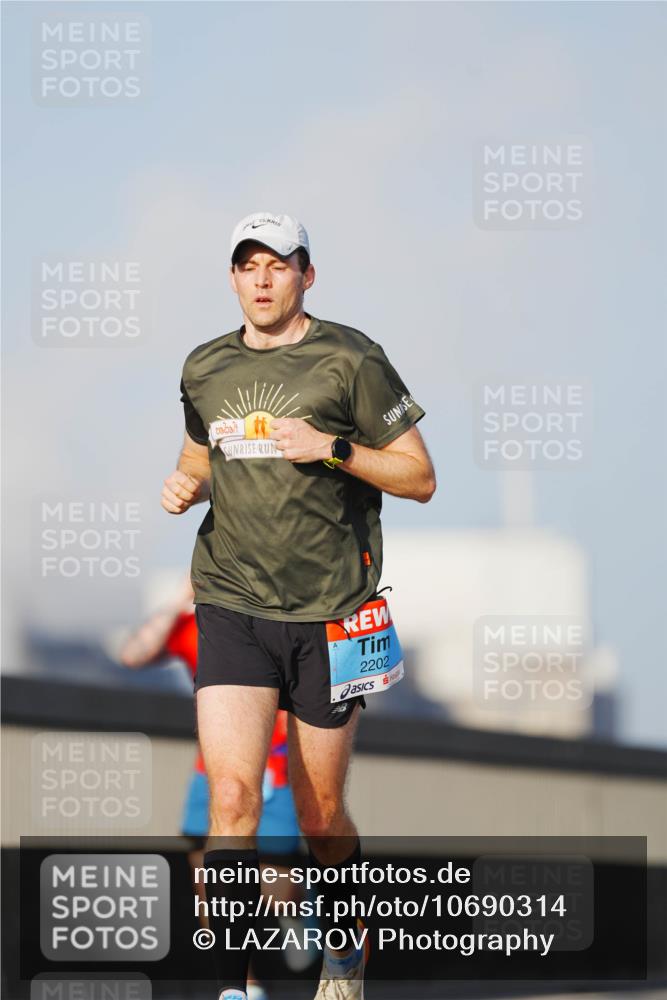 03.10.2026 - Köhlbrandbrückenlauf LAZAROV Photography http://msf.ph/oto/10690314 03.10.2026 09:45:50 Position 3 2202 meine-sportfotos.de
