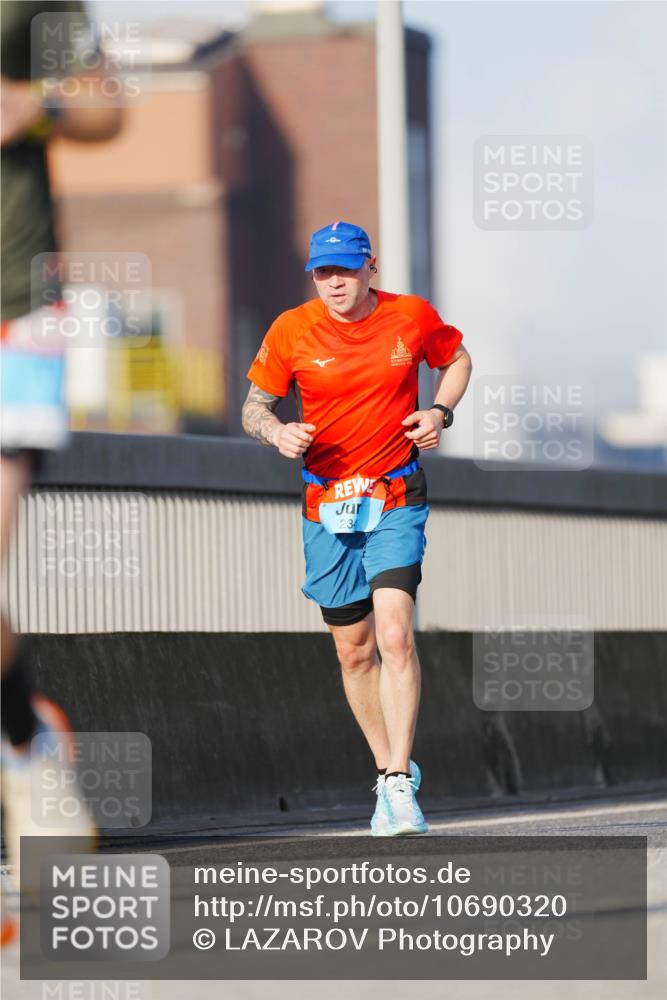 03.10.2026 - Köhlbrandbrückenlauf LAZAROV Photography http://msf.ph/oto/10690320 03.10.2026 09:45:52 Position 3 234 meine-sportfotos.de