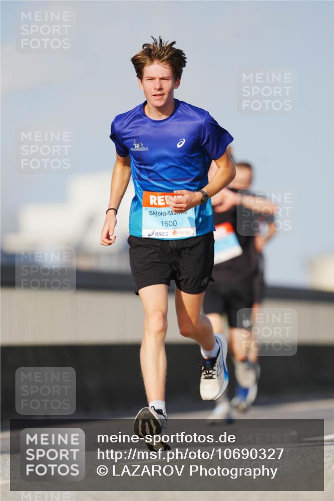 03.10.2026 - Köhlbrandbrückenlauf LAZAROV Photography http://msf.ph/oto/10690327 03.10.2026 09:45:54 Position 3 1600 meine-sportfotos.de