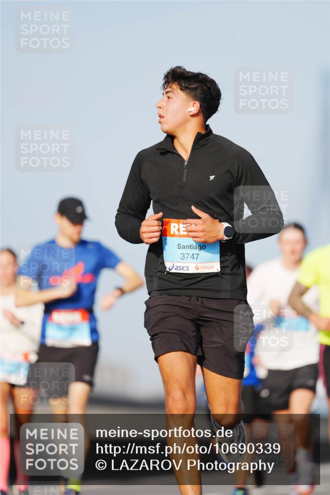03.10.2026 - Köhlbrandbrückenlauf LAZAROV Photography http://msf.ph/oto/10690339 03.10.2026 09:45:56 Position 3 3747 meine-sportfotos.de