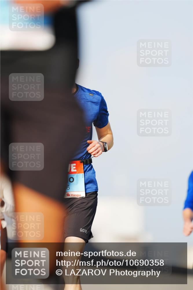 03.10.2026 - Köhlbrandbrückenlauf LAZAROV Photography http://msf.ph/oto/10690358 03.10.2026 09:46:00 Position 3 6 meine-sportfotos.de
