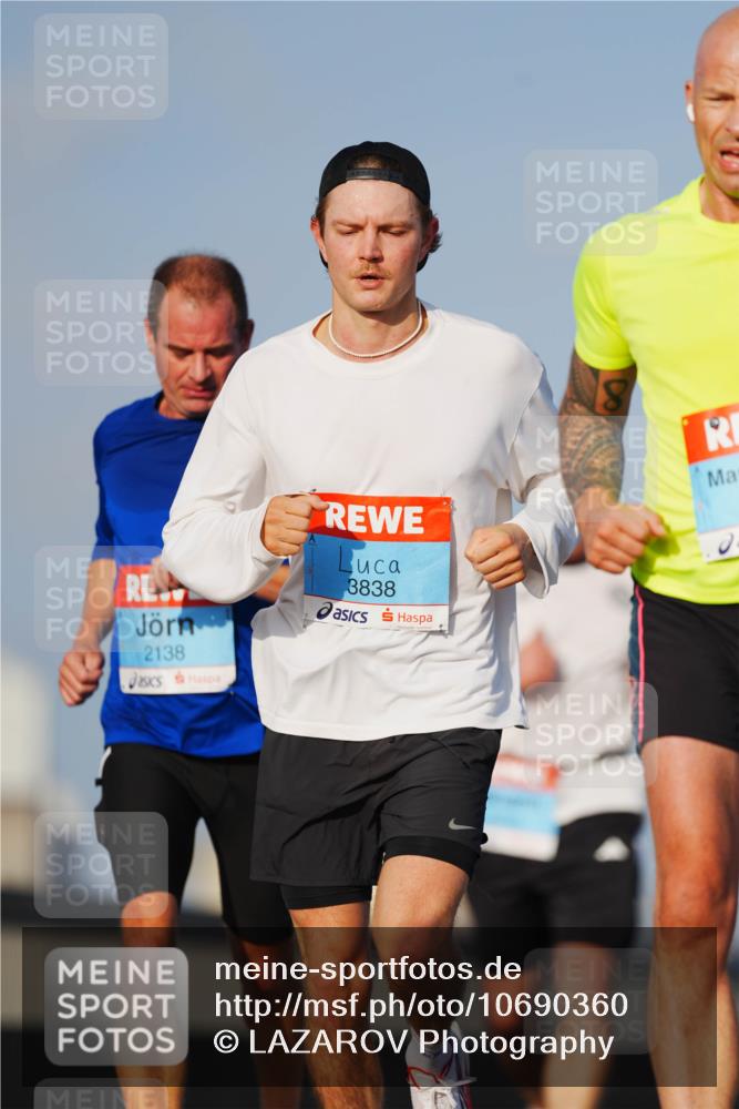 03.10.2026 - Köhlbrandbrückenlauf LAZAROV Photography http://msf.ph/oto/10690360 03.10.2026 09:46:00 Position 3 2138, 3838 meine-sportfotos.de