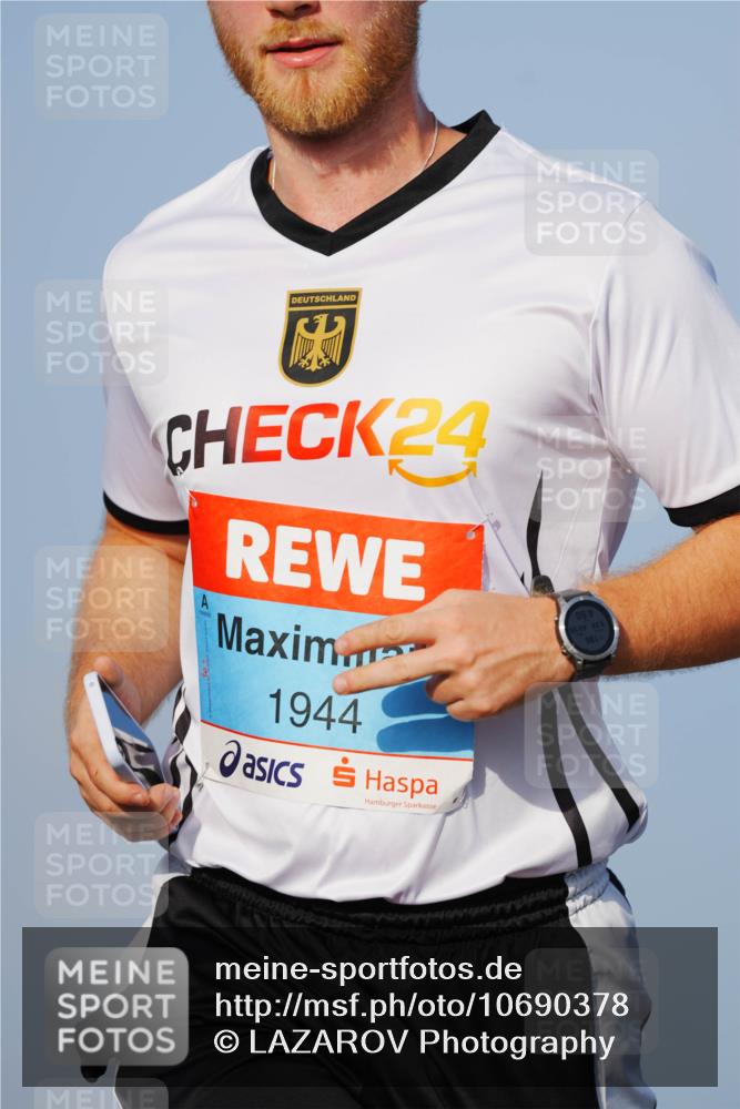 03.10.2026 - Köhlbrandbrückenlauf LAZAROV Photography http://msf.ph/oto/10690378 03.10.2026 09:46:05 Position 3 24, 1944 meine-sportfotos.de