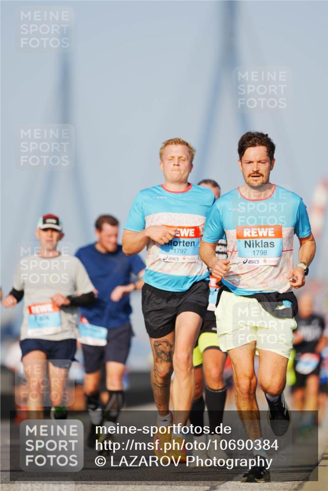 03.10.2026 - Köhlbrandbrückenlauf LAZAROV Photography http://msf.ph/oto/10690384 03.10.2026 09:46:06 Position 3 1797, 1798 meine-sportfotos.de
