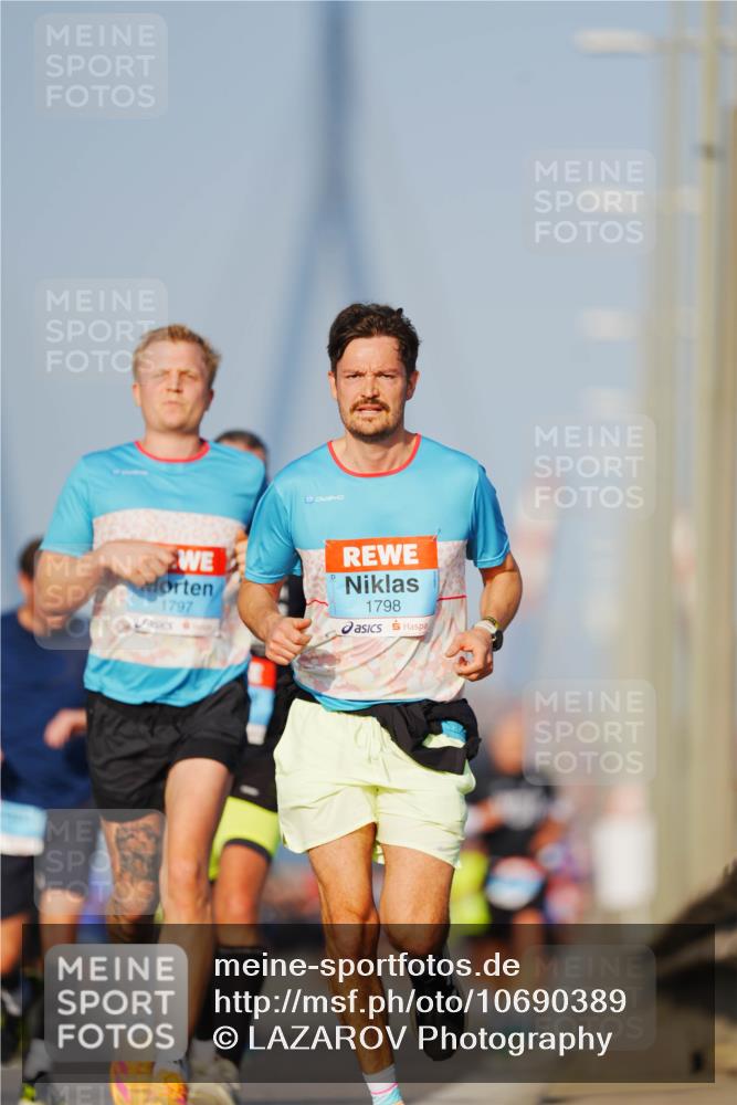 03.10.2026 - Köhlbrandbrückenlauf LAZAROV Photography http://msf.ph/oto/10690389 03.10.2026 09:46:07 Position 3 1797, 1798 meine-sportfotos.de