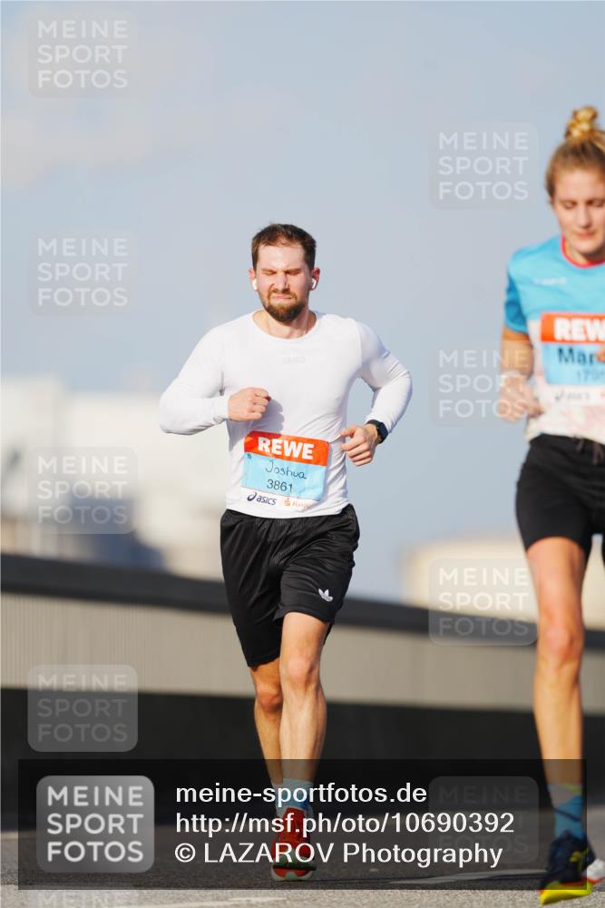 03.10.2026 - Köhlbrandbrückenlauf LAZAROV Photography http://msf.ph/oto/10690392 03.10.2026 09:46:08 Position 3 3861, 170 meine-sportfotos.de