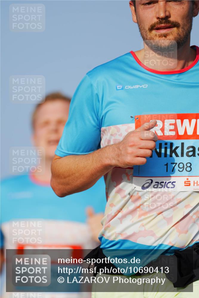 03.10.2026 - Köhlbrandbrückenlauf LAZAROV Photography http://msf.ph/oto/10690413 03.10.2026 09:46:11 Position 3 40, 1798 meine-sportfotos.de