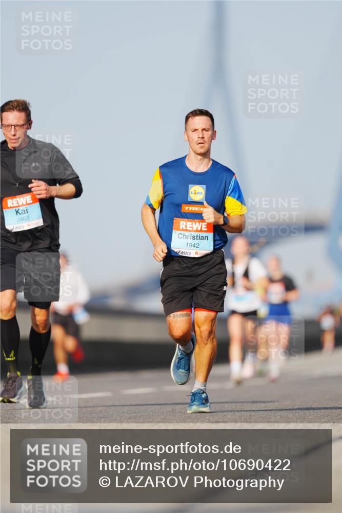 03.10.2026 - Köhlbrandbrückenlauf LAZAROV Photography http://msf.ph/oto/10690422 03.10.2026 09:46:16 Position 3 2462, 1942 meine-sportfotos.de