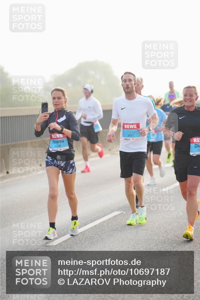 03.10.2026 - Köhlbrandbrückenlauf LAZAROV Photography http://msf.ph/oto/10697187 03.10.2026 09:15:53 Position 3 2368, 3837, 10, 1 meine-sportfotos.de