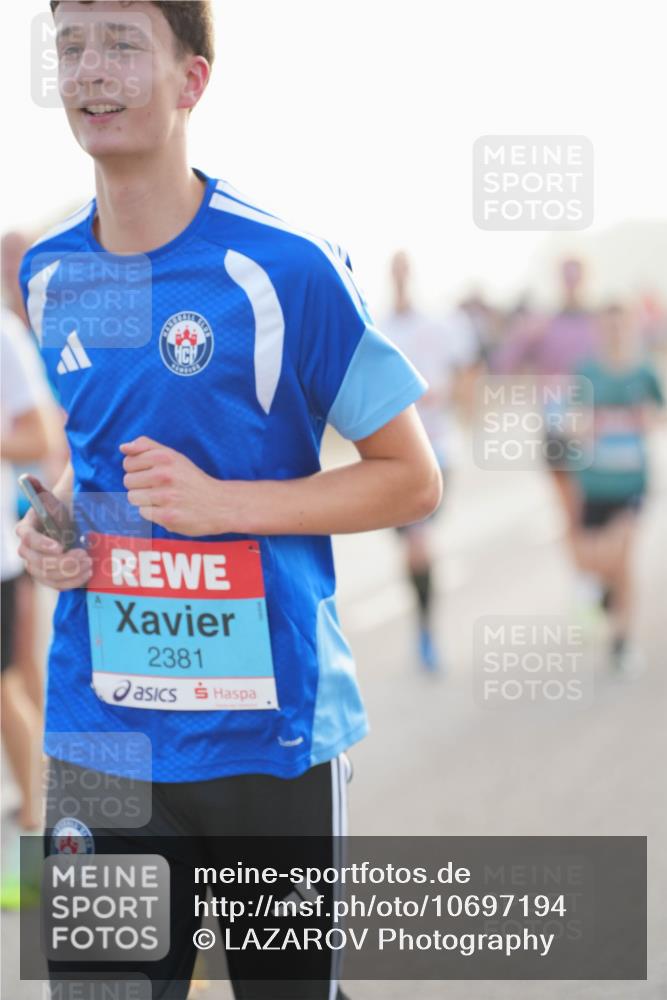 03.10.2026 - Köhlbrandbrückenlauf LAZAROV Photography http://msf.ph/oto/10697194 03.10.2026 09:15:54 Position 3 2381 meine-sportfotos.de