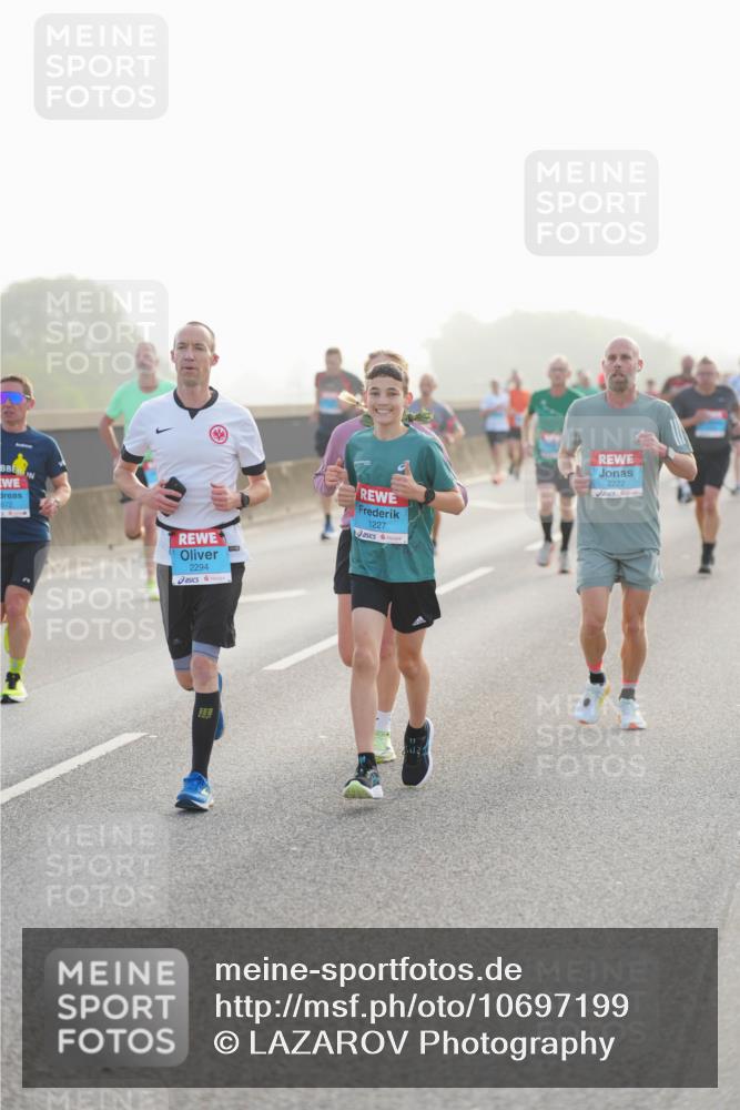 03.10.2026 - Köhlbrandbrückenlauf LAZAROV Photography http://msf.ph/oto/10697199 03.10.2026 09:15:55 Position 3 672, 2294, 1227, 2222 meine-sportfotos.de