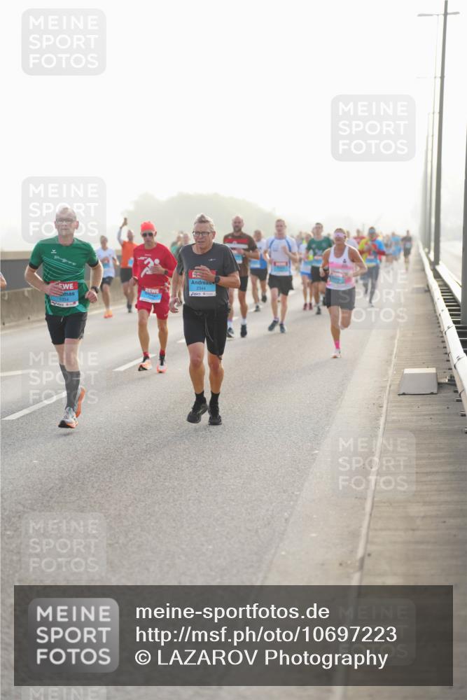 03.10.2026 - Köhlbrandbrückenlauf LAZAROV Photography http://msf.ph/oto/10697223 03.10.2026 09:15:58 Position 3 1054, 2344 meine-sportfotos.de