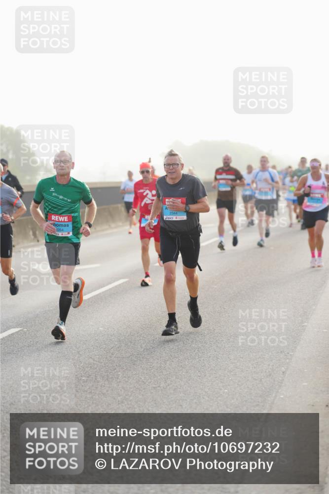 03.10.2026 - Köhlbrandbrückenlauf LAZAROV Photography http://msf.ph/oto/10697232 03.10.2026 09:15:59 Position 3 2344, 054 meine-sportfotos.de