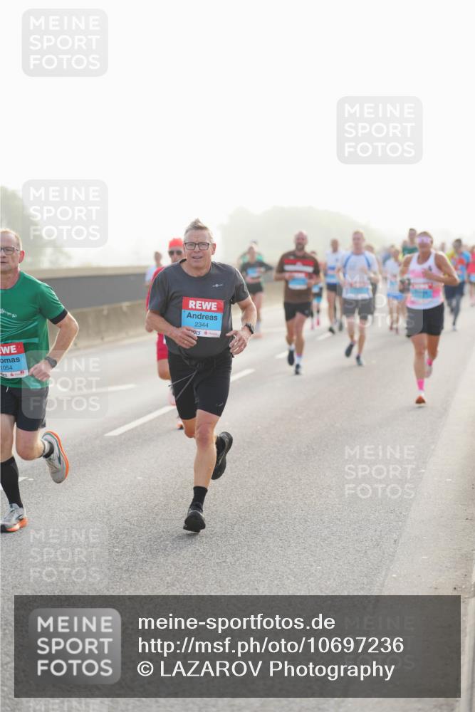 03.10.2026 - Köhlbrandbrückenlauf LAZAROV Photography http://msf.ph/oto/10697236 03.10.2026 09:15:59 Position 3 1054, 2344 meine-sportfotos.de