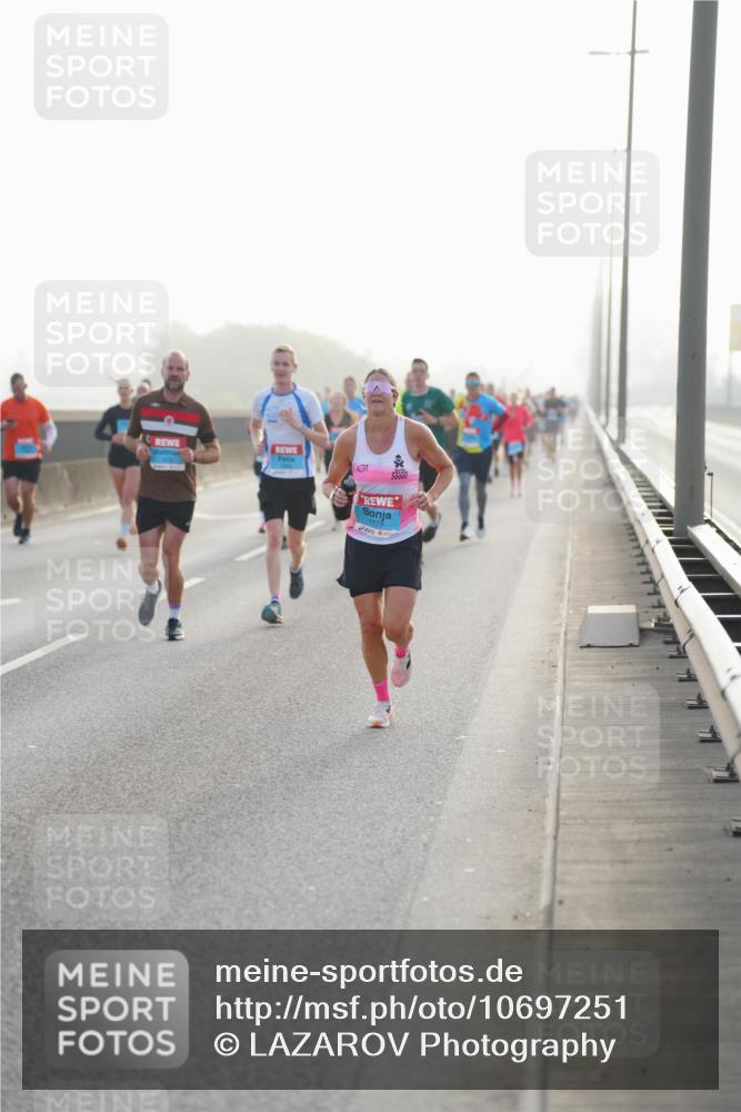 03.10.2026 - Köhlbrandbrückenlauf LAZAROV Photography http://msf.ph/oto/10697251 03.10.2026 09:16:01 Position 3 1 meine-sportfotos.de