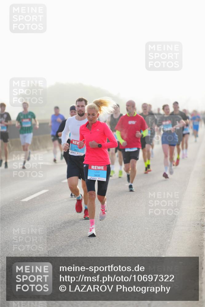 03.10.2026 - Köhlbrandbrückenlauf LAZAROV Photography http://msf.ph/oto/10697322 03.10.2026 09:16:10 Position 3 3861, 3832 meine-sportfotos.de