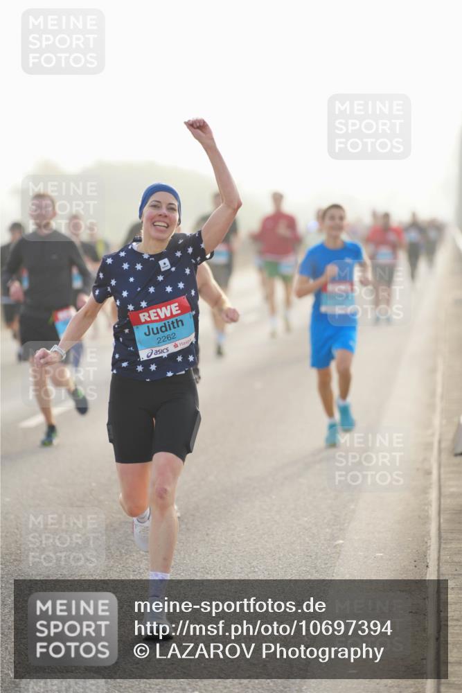 03.10.2026 - Köhlbrandbrückenlauf LAZAROV Photography http://msf.ph/oto/10697394 03.10.2026 09:16:23 Position 3 2262 meine-sportfotos.de