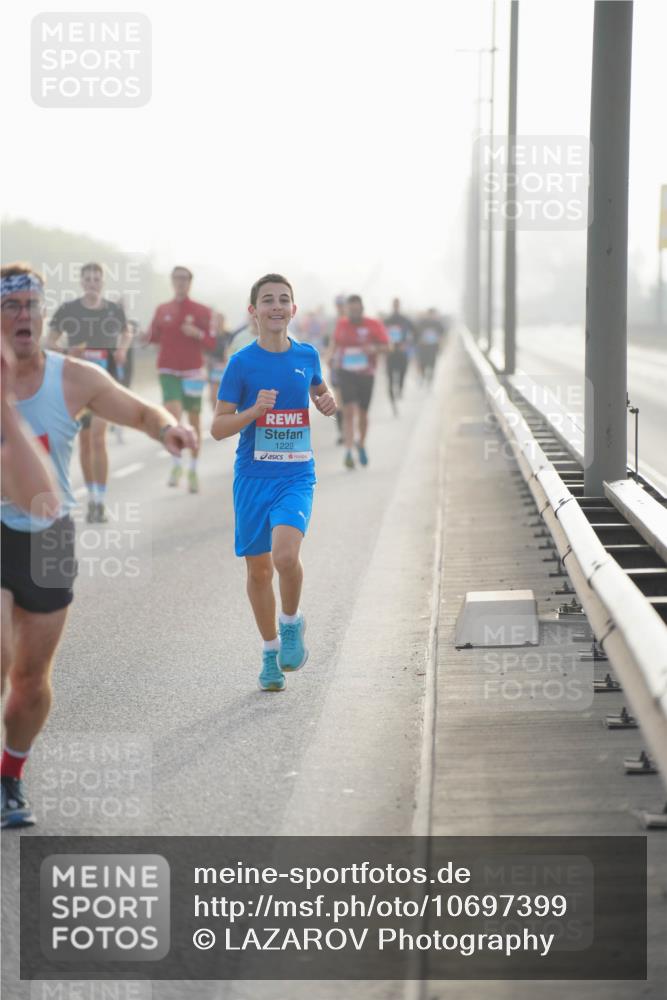 03.10.2026 - Köhlbrandbrückenlauf LAZAROV Photography http://msf.ph/oto/10697399 03.10.2026 09:16:24 Position 3 1229 meine-sportfotos.de