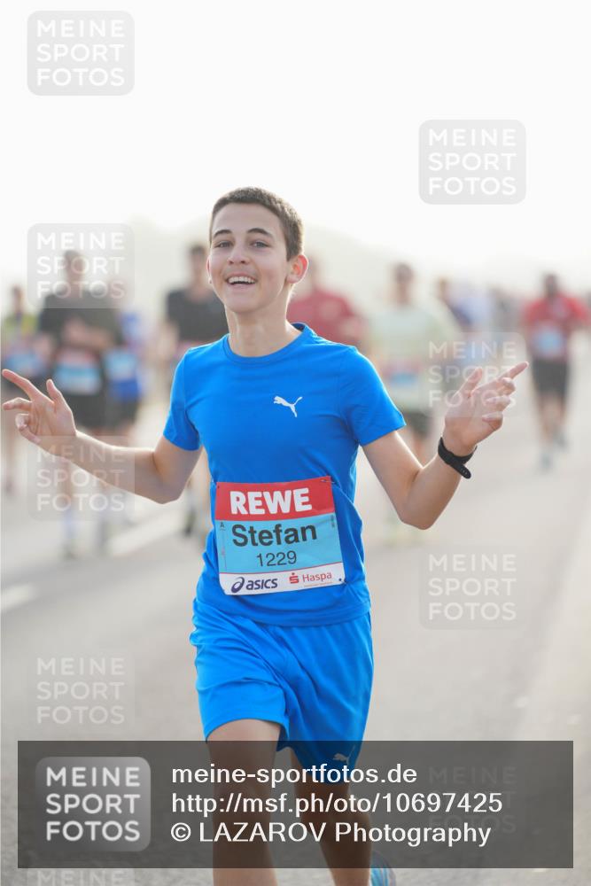 03.10.2026 - Köhlbrandbrückenlauf LAZAROV Photography http://msf.ph/oto/10697425 03.10.2026 09:16:26 Position 3 1229 meine-sportfotos.de