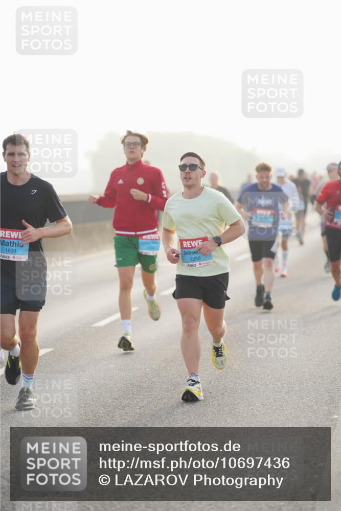 03.10.2026 - Köhlbrandbrückenlauf LAZAROV Photography http://msf.ph/oto/10697436 03.10.2026 09:16:29 Position 3 1609, 2259 meine-sportfotos.de