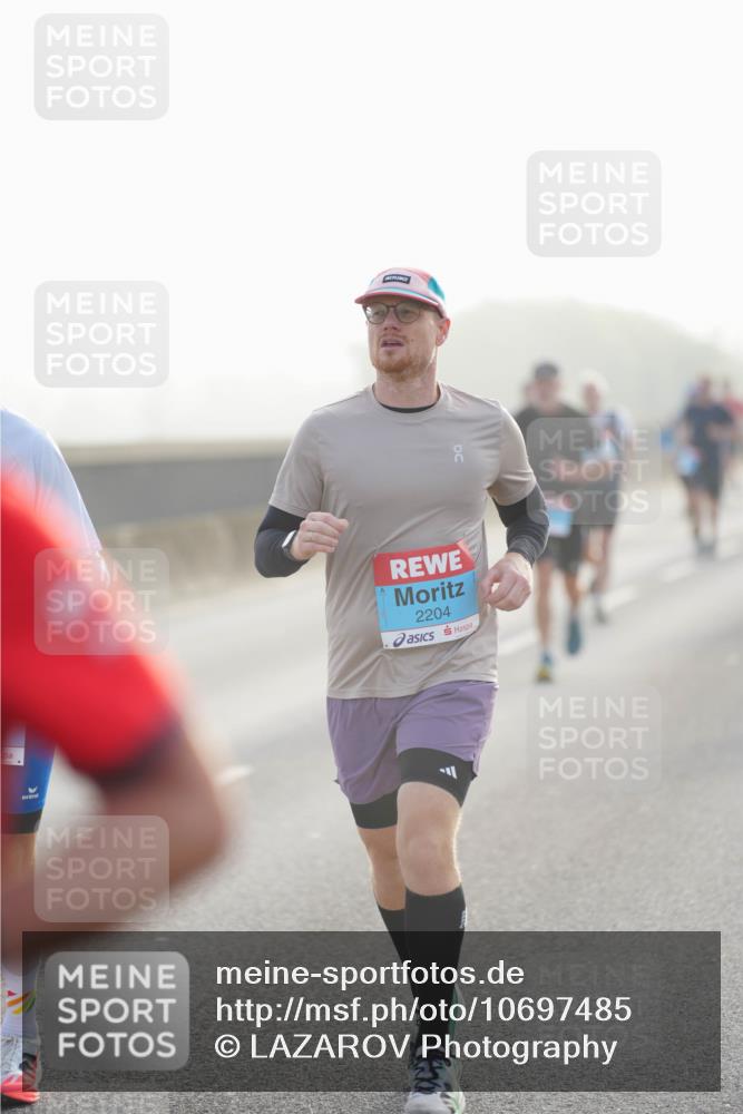 03.10.2026 - Köhlbrandbrückenlauf LAZAROV Photography http://msf.ph/oto/10697485 03.10.2026 09:16:36 Position 3 2204 meine-sportfotos.de