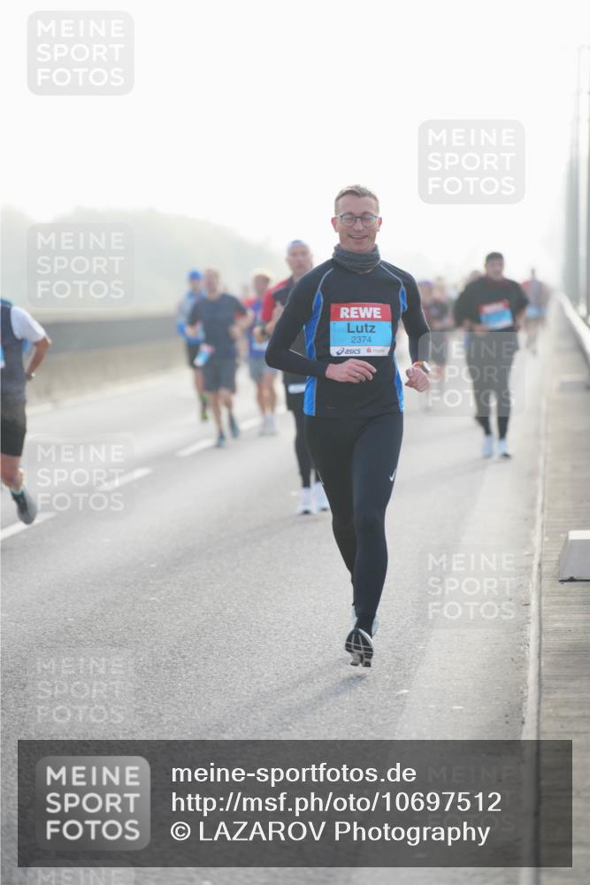 03.10.2026 - Köhlbrandbrückenlauf LAZAROV Photography http://msf.ph/oto/10697512 03.10.2026 09:16:39 Position 3 2374 meine-sportfotos.de