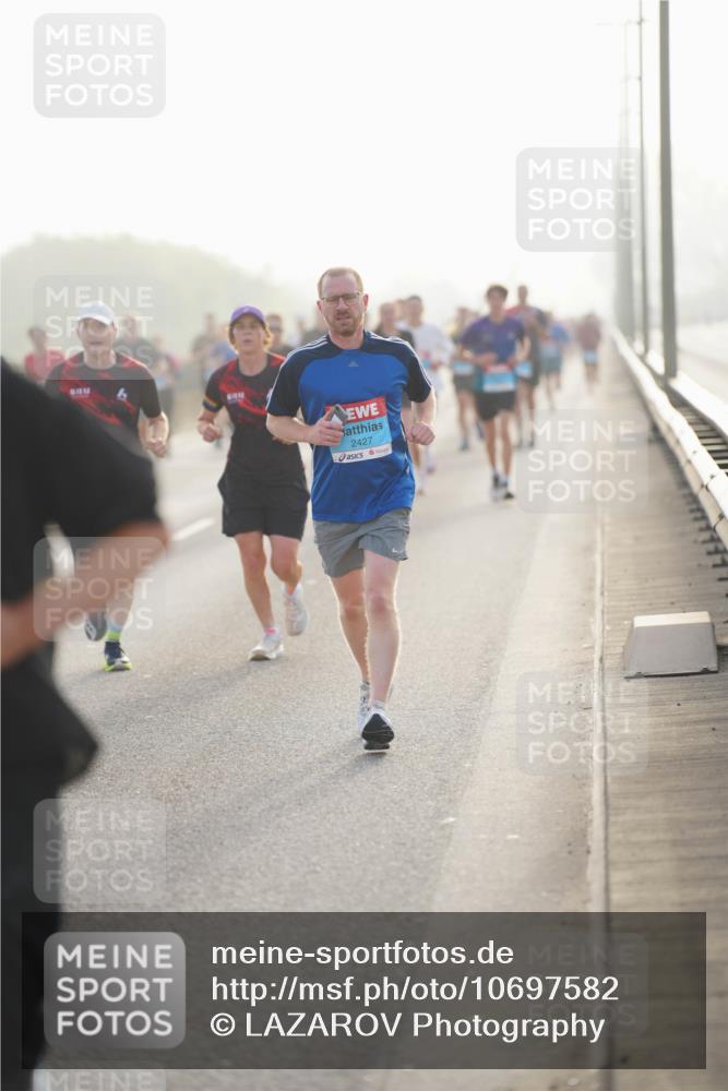 03.10.2026 - Köhlbrandbrückenlauf LAZAROV Photography http://msf.ph/oto/10697582 03.10.2026 09:16:47 Position 3 2427 meine-sportfotos.de