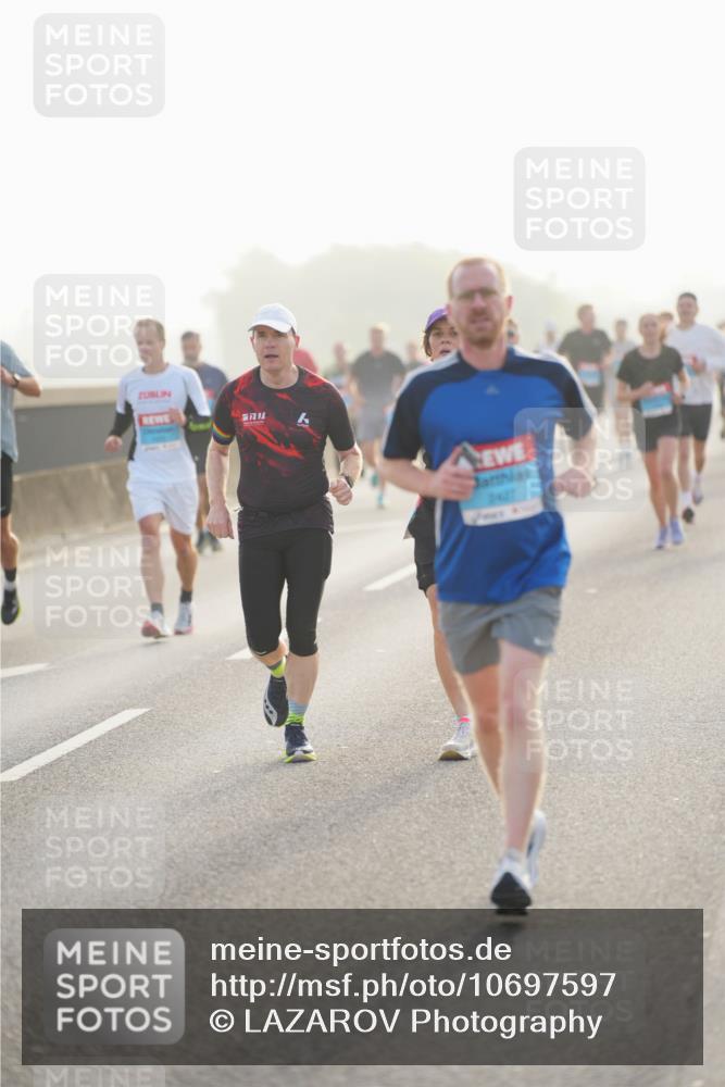 03.10.2026 - Köhlbrandbrückenlauf LAZAROV Photography http://msf.ph/oto/10697597 03.10.2026 09:16:48 Position 3 2427 meine-sportfotos.de