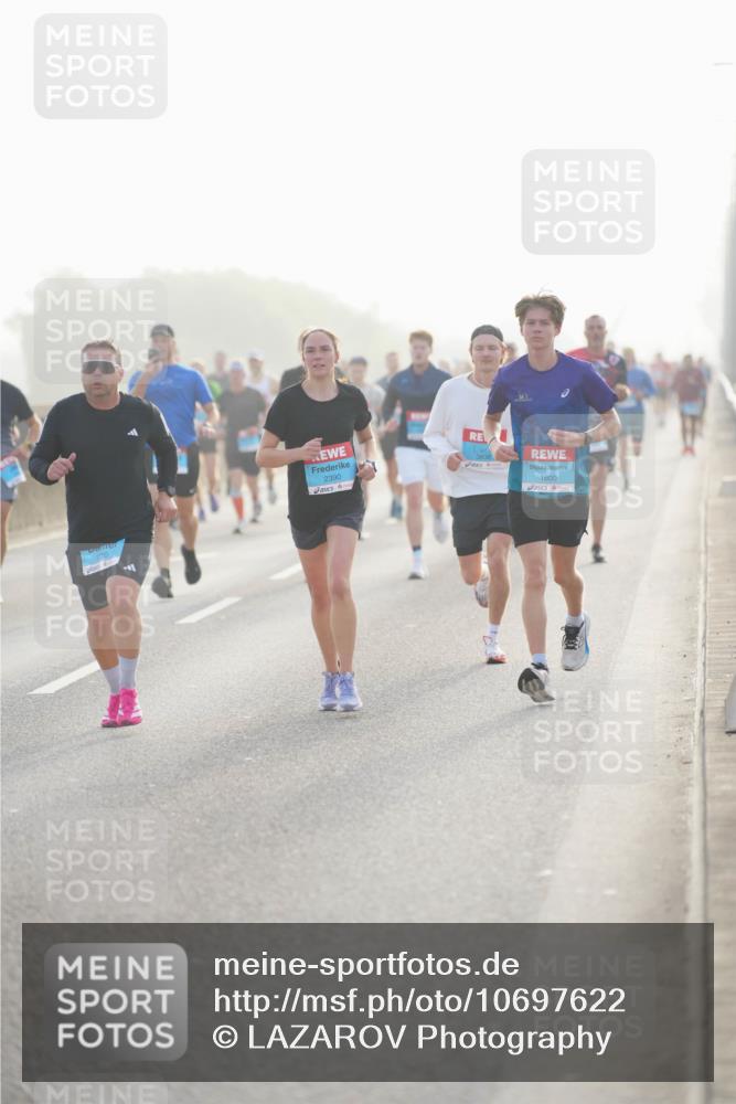 03.10.2026 - Köhlbrandbrückenlauf LAZAROV Photography http://msf.ph/oto/10697622 03.10.2026 09:16:52 Position 3 1280, 2390, 1600 meine-sportfotos.de
