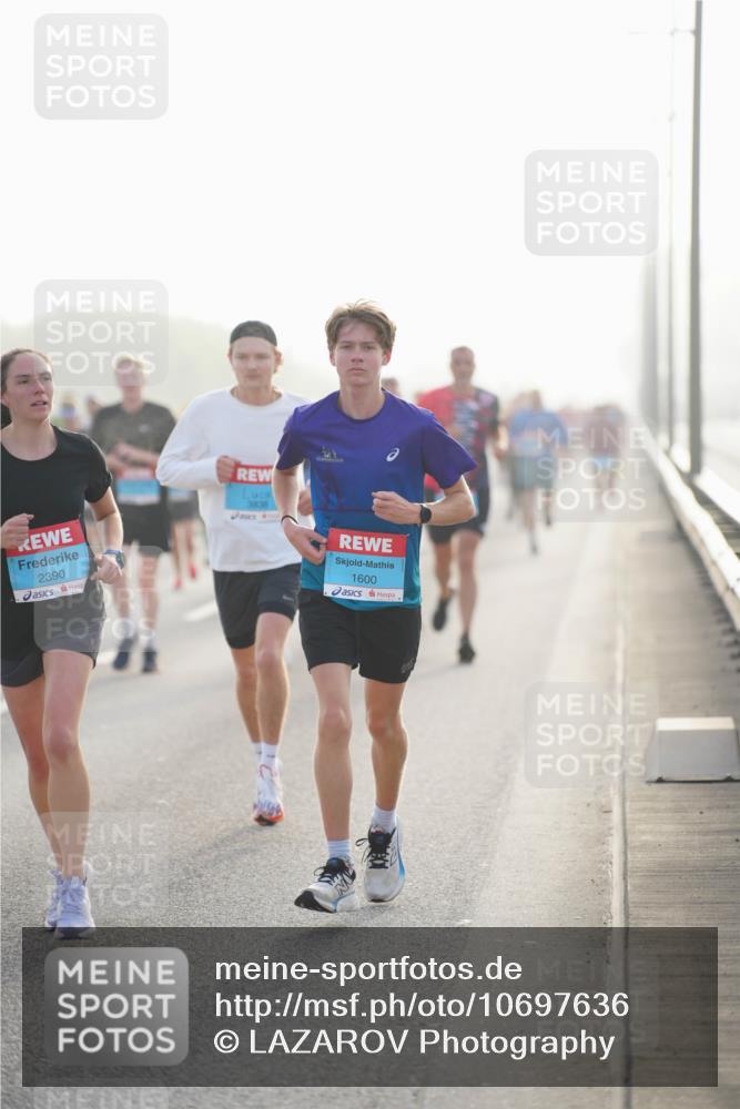 03.10.2026 - Köhlbrandbrückenlauf LAZAROV Photography http://msf.ph/oto/10697636 03.10.2026 09:16:54 Position 3 2390, 3838, 4, 1600 meine-sportfotos.de