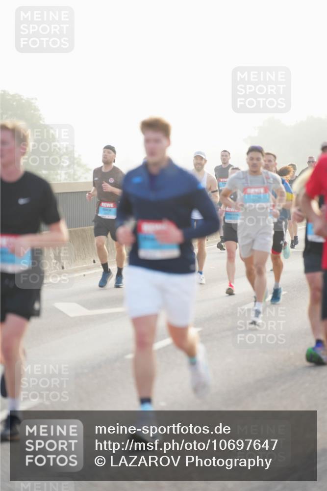 03.10.2026 - Köhlbrandbrückenlauf LAZAROV Photography http://msf.ph/oto/10697647 03.10.2026 09:16:58 Position 3  meine-sportfotos.de