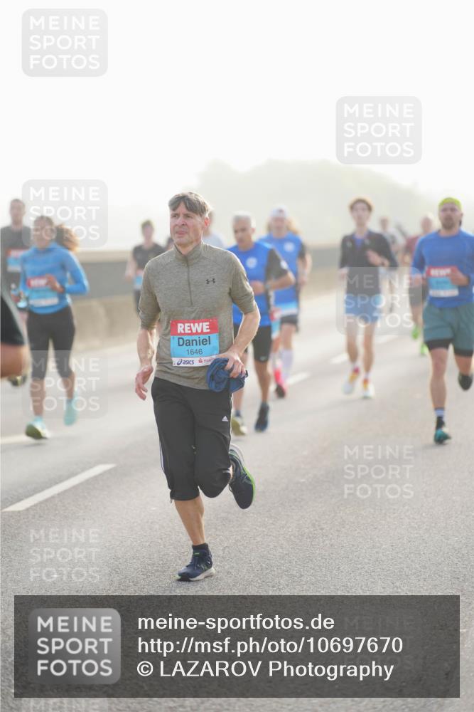 03.10.2026 - Köhlbrandbrückenlauf LAZAROV Photography http://msf.ph/oto/10697670 03.10.2026 09:17:01 Position 3 1646 meine-sportfotos.de