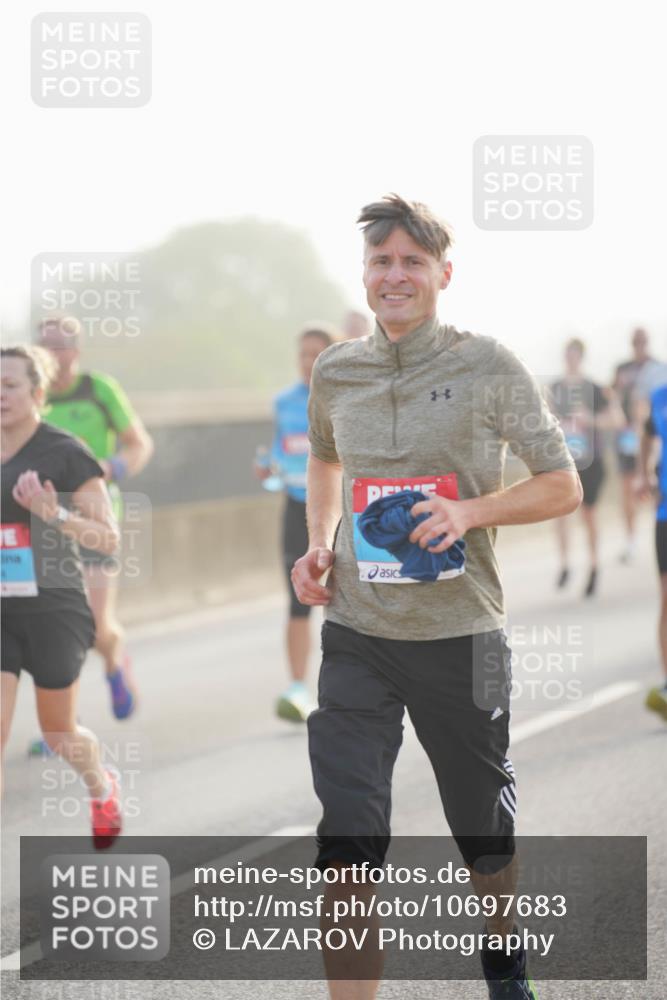 03.10.2026 - Köhlbrandbrückenlauf LAZAROV Photography http://msf.ph/oto/10697683 03.10.2026 09:17:02 Position 3 4 meine-sportfotos.de