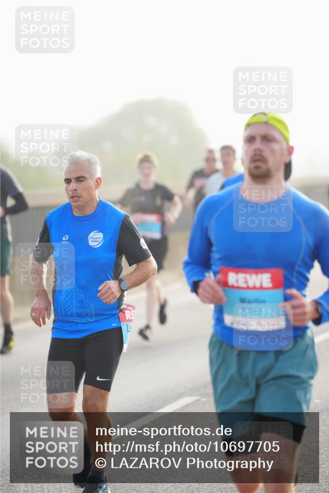 03.10.2026 - Köhlbrandbrückenlauf LAZAROV Photography http://msf.ph/oto/10697705 03.10.2026 09:17:05 Position 3 3767 meine-sportfotos.de