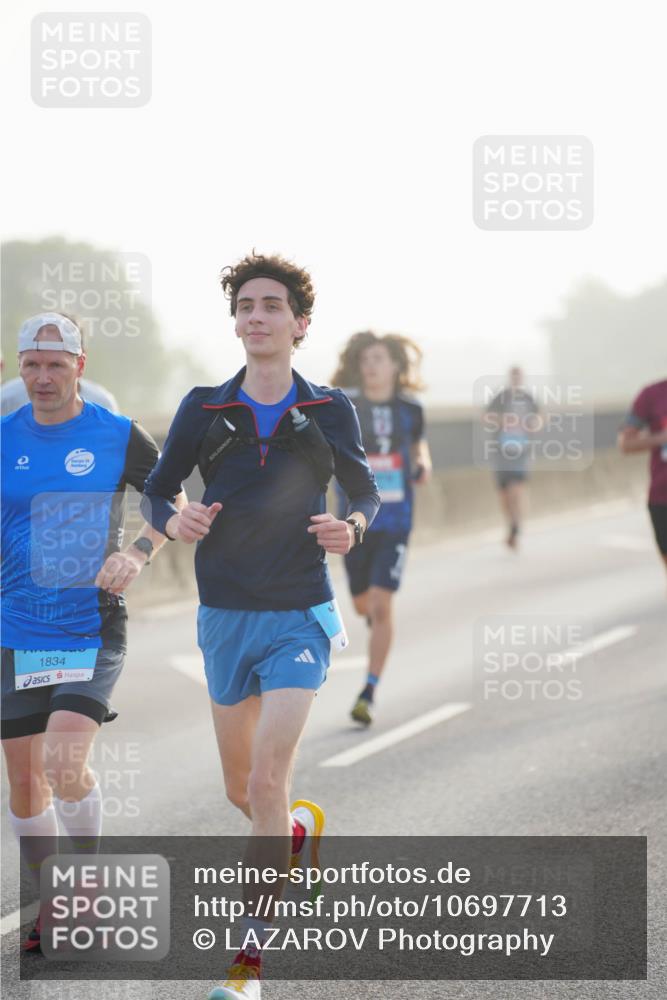 03.10.2026 - Köhlbrandbrückenlauf LAZAROV Photography http://msf.ph/oto/10697713 03.10.2026 09:17:06 Position 3 1834 meine-sportfotos.de