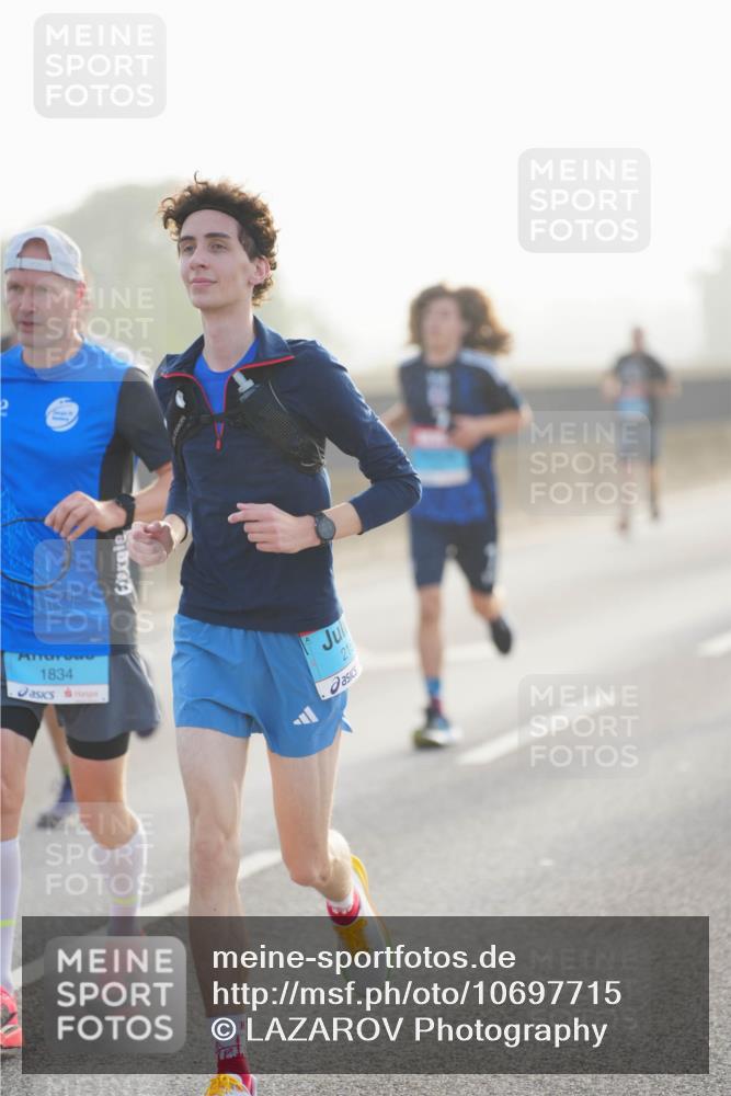 03.10.2026 - Köhlbrandbrückenlauf LAZAROV Photography http://msf.ph/oto/10697715 03.10.2026 09:17:07 Position 3 1834, 21 meine-sportfotos.de