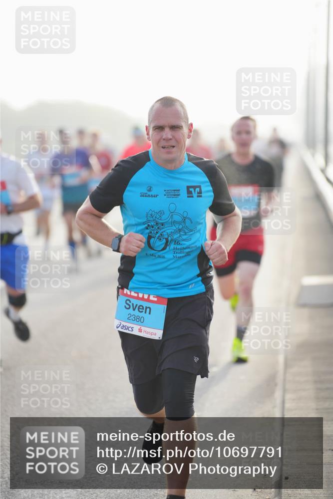 03.10.2026 - Köhlbrandbrückenlauf LAZAROV Photography http://msf.ph/oto/10697791 03.10.2026 09:17:18 Position 3 8, 2016, 16, 2380 meine-sportfotos.de
