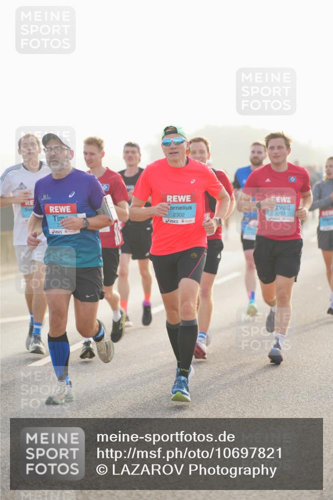 03.10.2026 - Köhlbrandbrückenlauf LAZAROV Photography http://msf.ph/oto/10697821 03.10.2026 09:17:22 Position 3 1639, 2302 meine-sportfotos.de