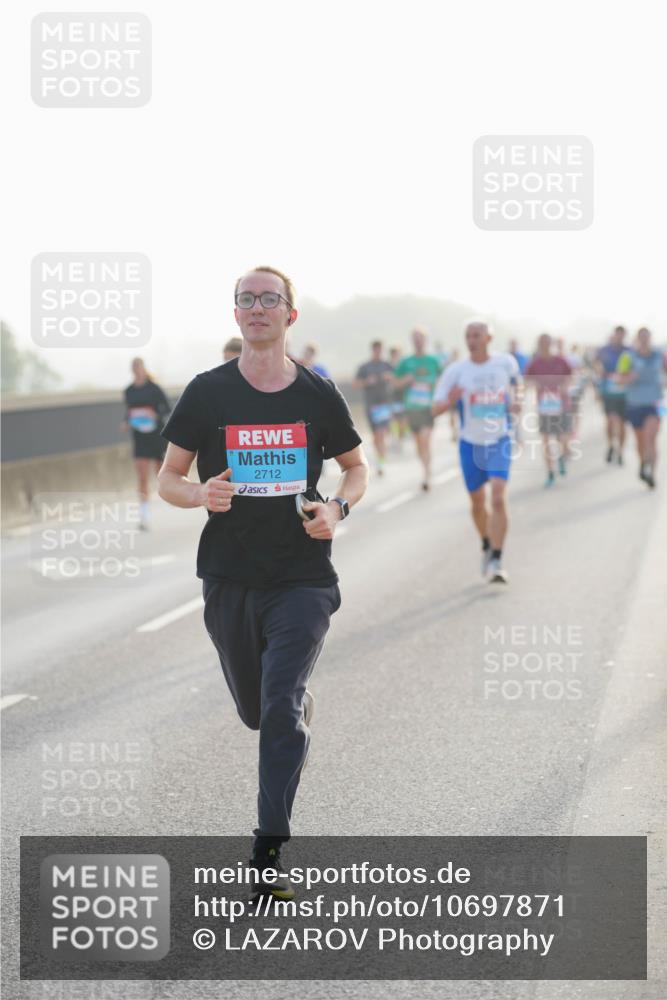 03.10.2026 - Köhlbrandbrückenlauf LAZAROV Photography http://msf.ph/oto/10697871 03.10.2026 09:17:29 Position 3 2712 meine-sportfotos.de