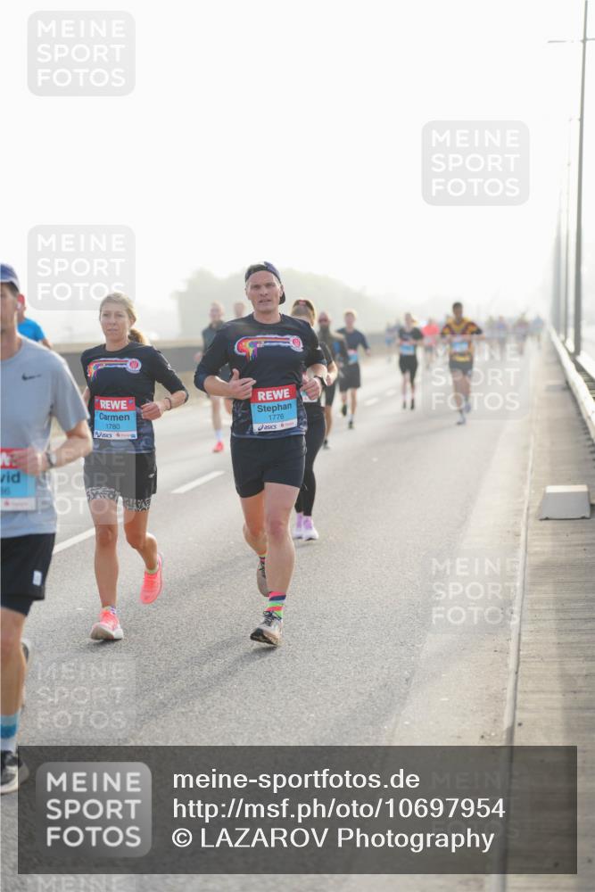 03.10.2026 - Köhlbrandbrückenlauf LAZAROV Photography http://msf.ph/oto/10697954 03.10.2026 09:17:40 Position 3 86, 1780, 1776 meine-sportfotos.de