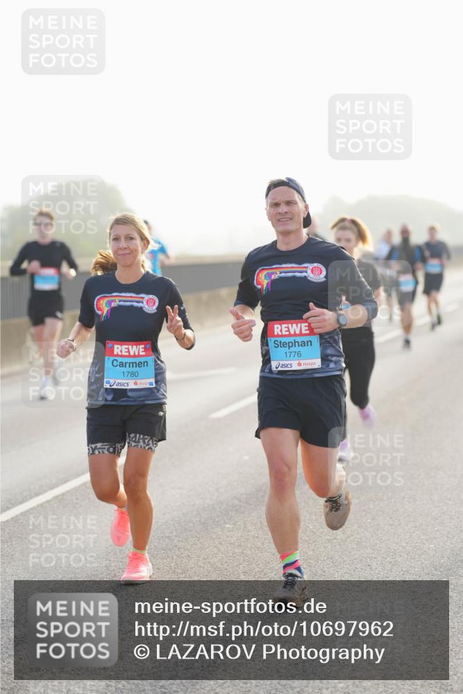 03.10.2026 - Köhlbrandbrückenlauf LAZAROV Photography http://msf.ph/oto/10697962 03.10.2026 09:17:41 Position 3 1780, 1776 meine-sportfotos.de