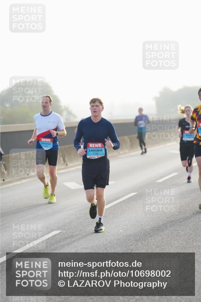 03.10.2026 - Köhlbrandbrückenlauf LAZAROV Photography http://msf.ph/oto/10698002 03.10.2026 09:17:46 Position 3 1618, 1755 meine-sportfotos.de