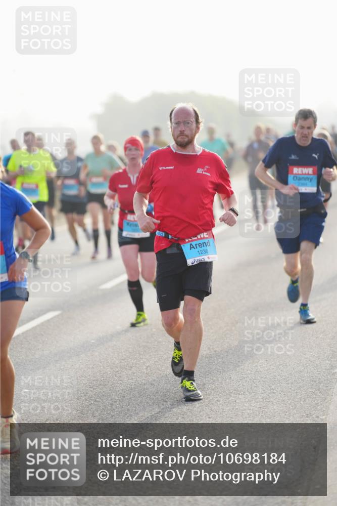 03.10.2026 - Köhlbrandbrückenlauf LAZAROV Photography http://msf.ph/oto/10698184 03.10.2026 09:18:13 Position 3 2354, 1236 meine-sportfotos.de